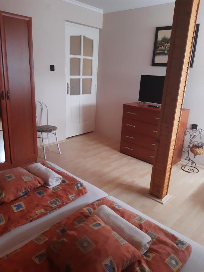 Boglárka Apartman Gyula Kültér fotó