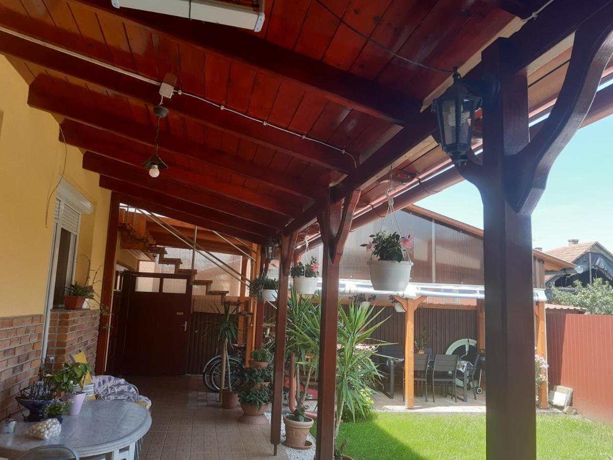 Boglárka Apartman Gyula Kültér fotó