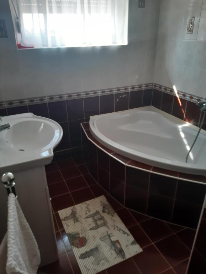 Boglárka Apartman Gyula Kültér fotó