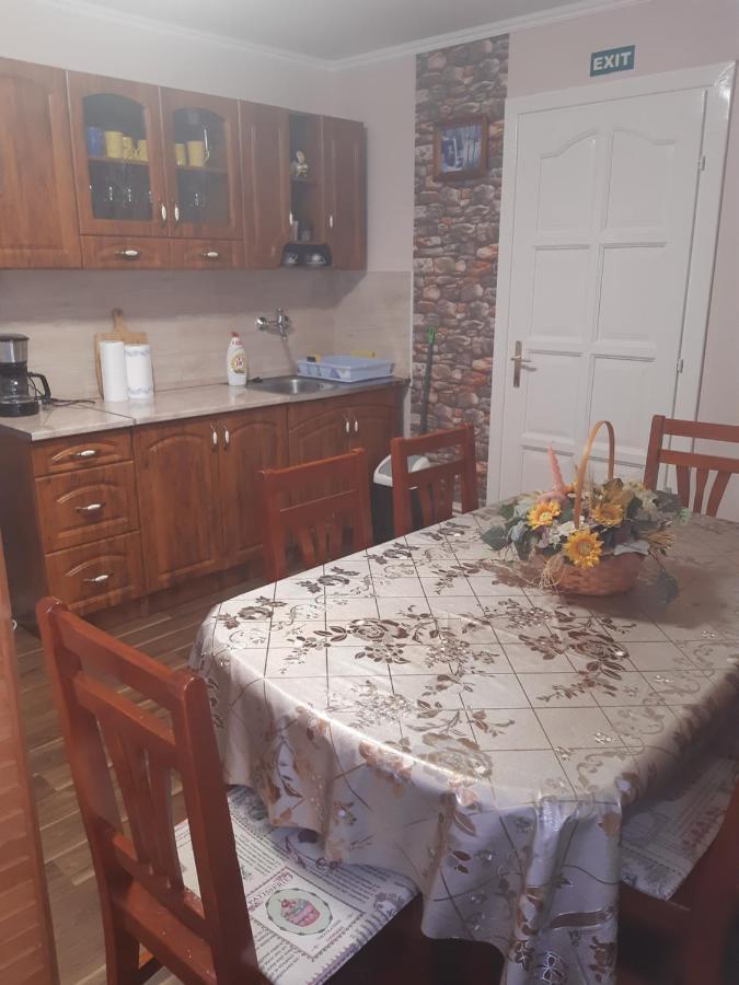 Boglárka Apartman Gyula Kültér fotó